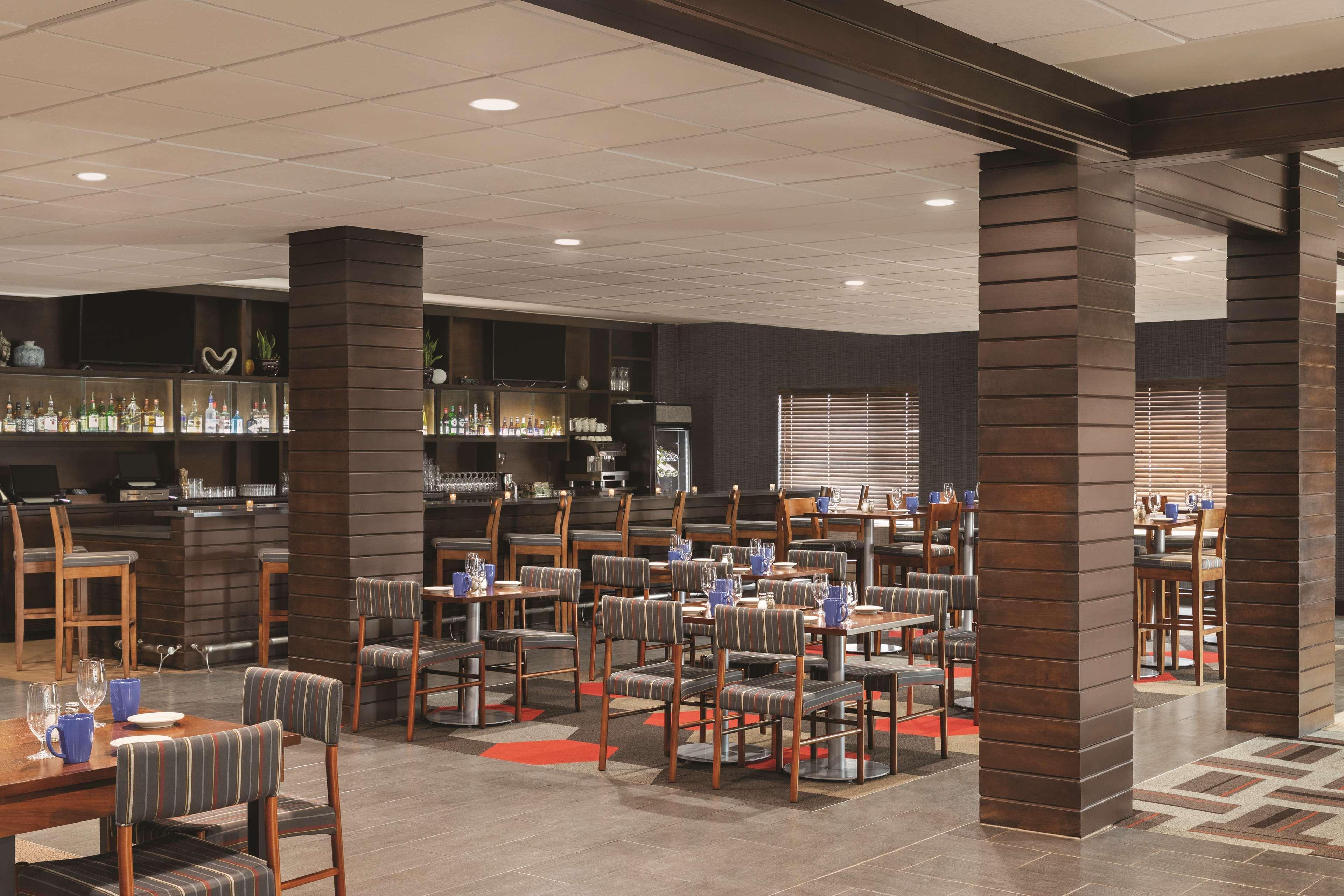 Radisson Hotel Oklahoma City Airport Ngoại thất bức ảnh