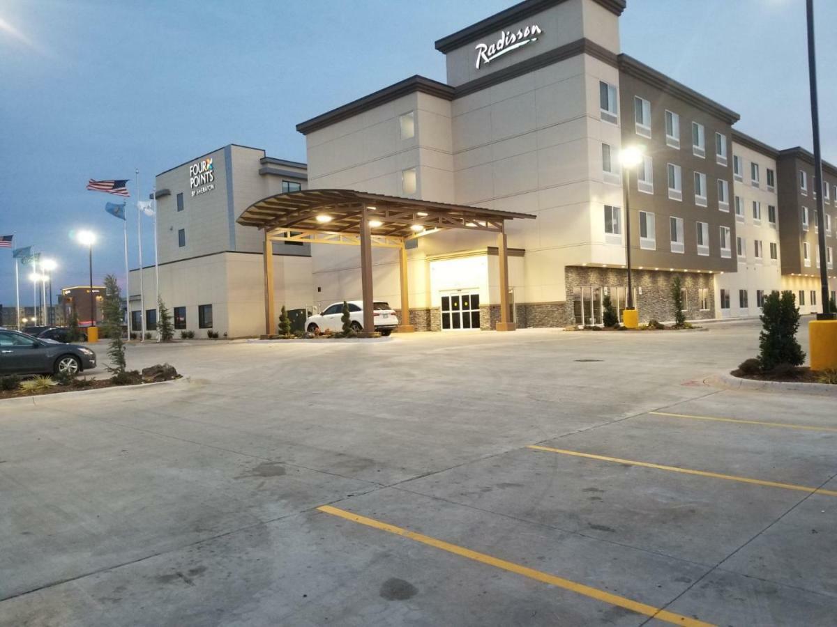 Radisson Hotel Oklahoma City Airport Ngoại thất bức ảnh